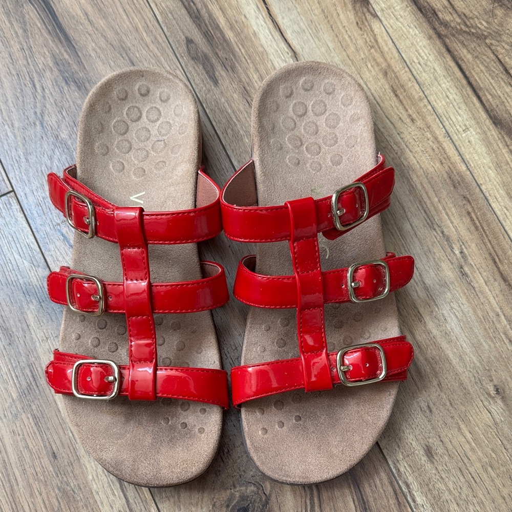 Vionic Arch support red sandals women’s size 7